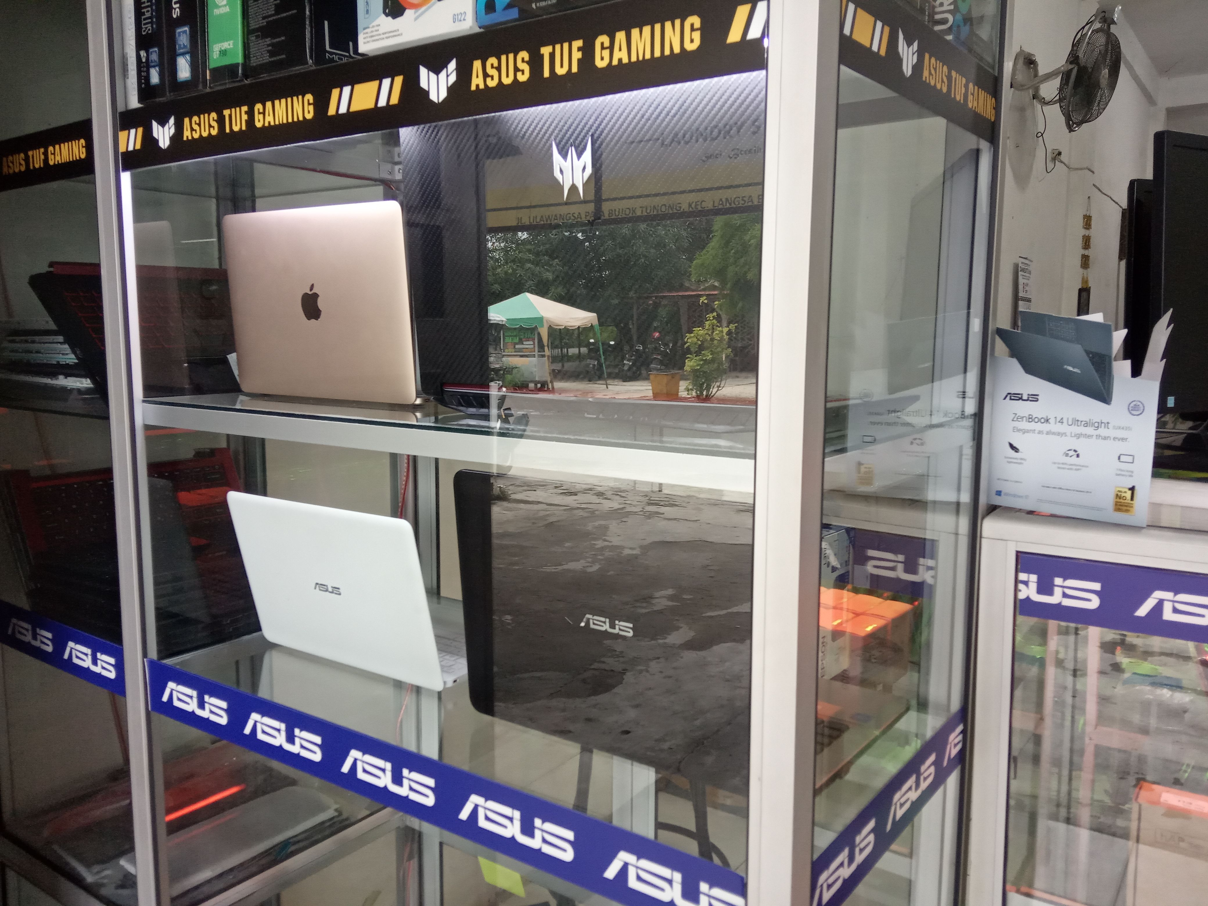 Laptop Premium
